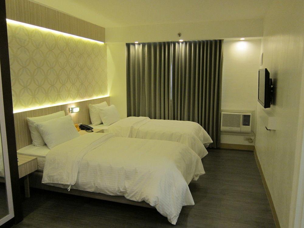 Hotel The Charter House à Makati City Extérieur photo