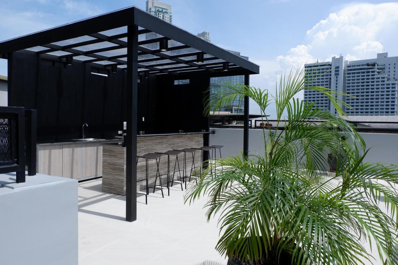 Hotel The Charter House à Makati City Extérieur photo