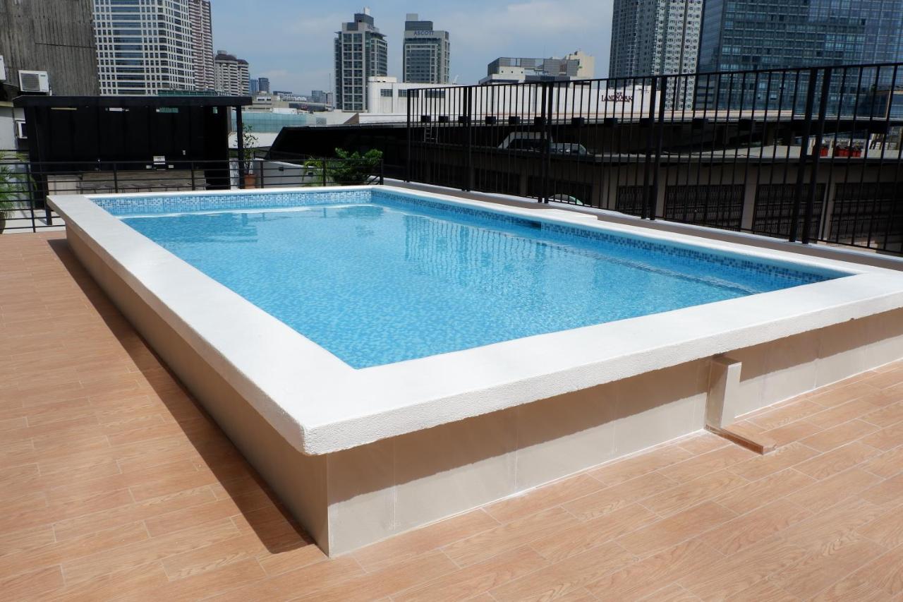 Hotel The Charter House à Makati City Extérieur photo